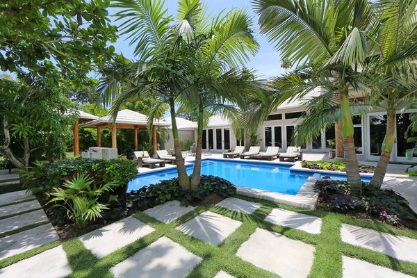 Tropical Pools Beautiful And Exotic Landscape Ideas - Tropical Landscaping Ideas Around Pool