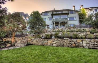 Boulder-retaining-wall-design-how-to-build-a-boulder-retaining-wall-garden-wall-ideas-landscape