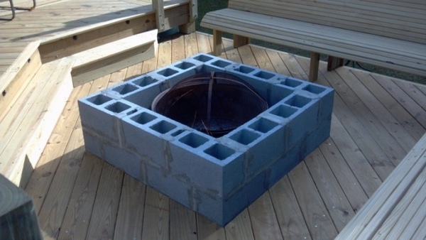 Cinder block fire pit - DIY fire pit ideas for your backyard