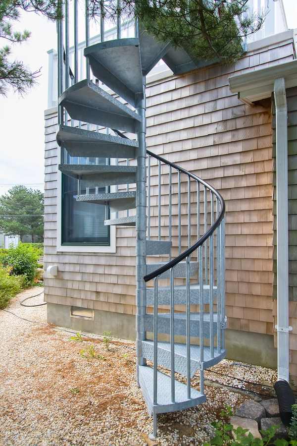Outdoor spiral staircase designs metal