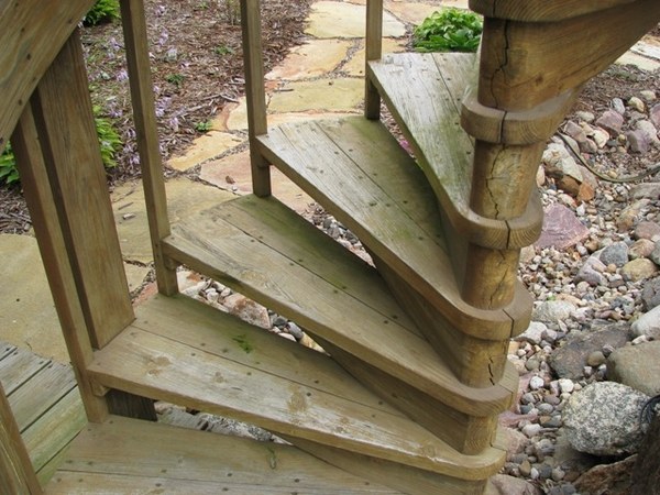 Outdoor spiral stairs solid wood railing