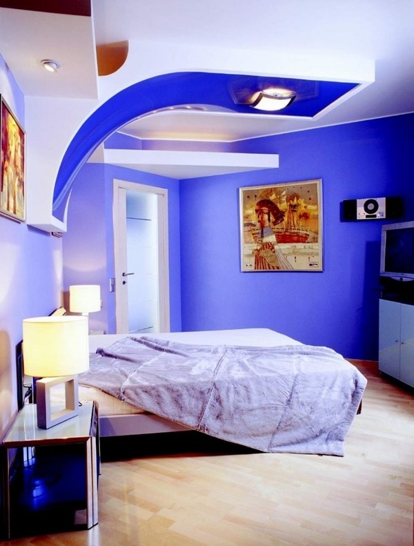 bedroom-ceiling-design-ideas-platform-bed-blue-wall-paint-color-ceiling-lights