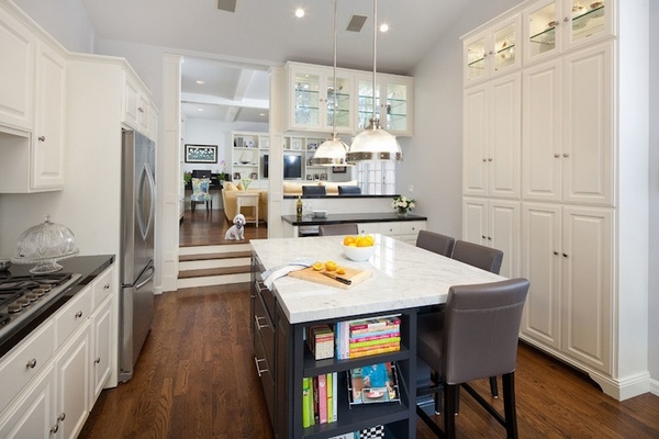 See thru kitchen cabinets for a light and bright kitchen