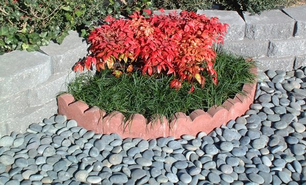 garden-edging-ideas pavers scallop ornament backyard decor