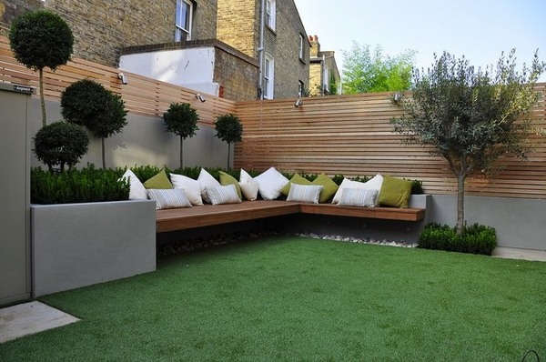 horizontal-fence-panels-modern-patio-ideas-privacy-fence-garden-bench