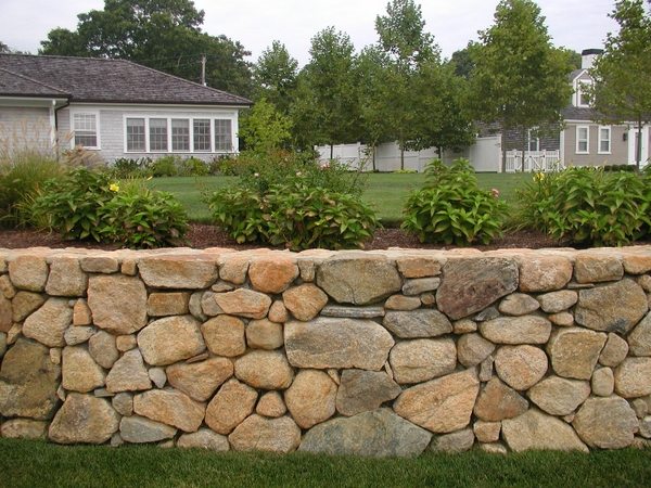 Boulder Retaining Wall Design Eye Catching Garden Wall Ideas