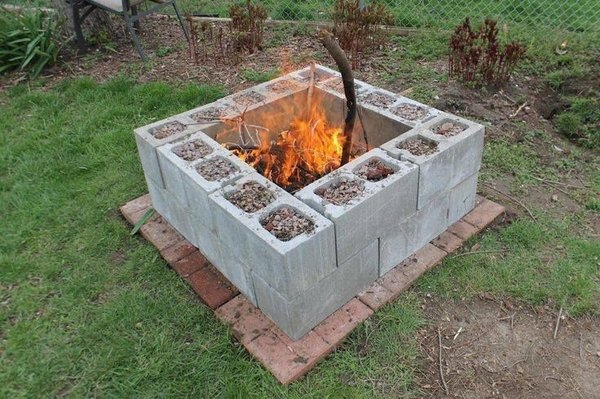how-to-build-a-cinder-block-firepit-DIY-concrete-block-firepit