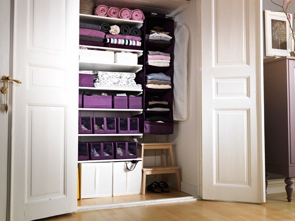 organize your closet storage shelves 