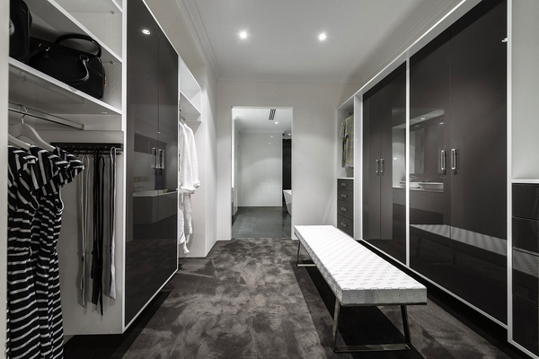 minimalist-closet-design-ideas-modern-walk-in-closet-cabinet-ideas-bench