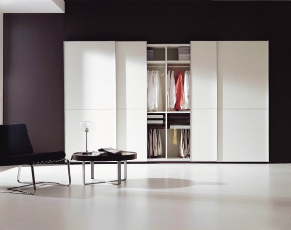 minimalist-closet-design-ideas-sliding-doors-simple-shelving 