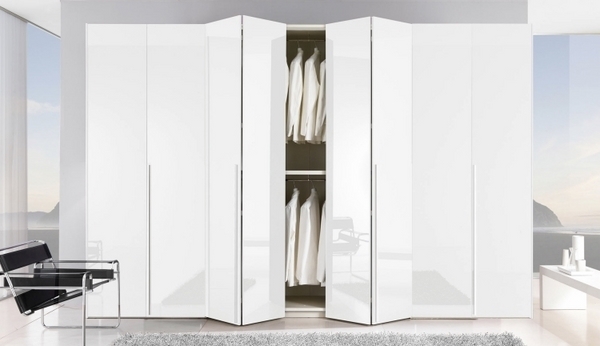 minimalist-closet-design-ideas-white-furniture-bi-fold-doors 