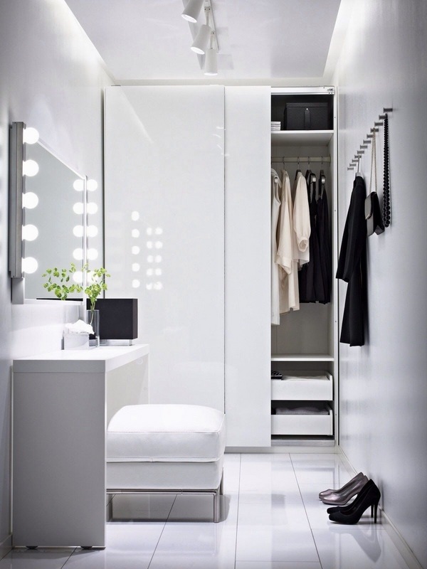 minimalist-closet-design-ideas-white-furniture-walk-in-closet 