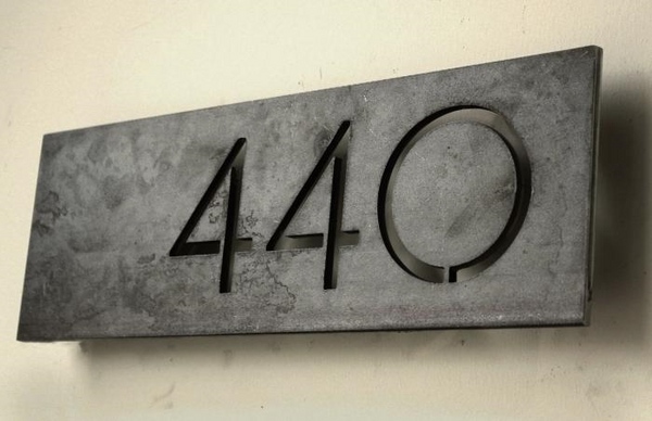 modern-house-numbers-steel-house-number-plaque 