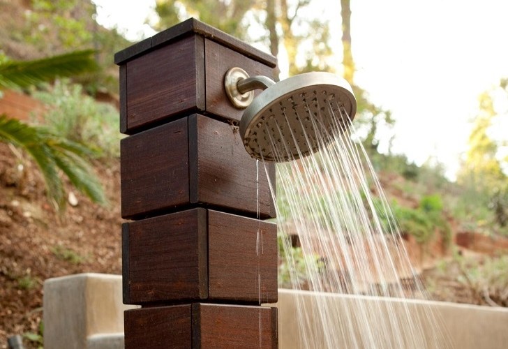 Outdoor shower enclosure ideas – fantastic showers for ...