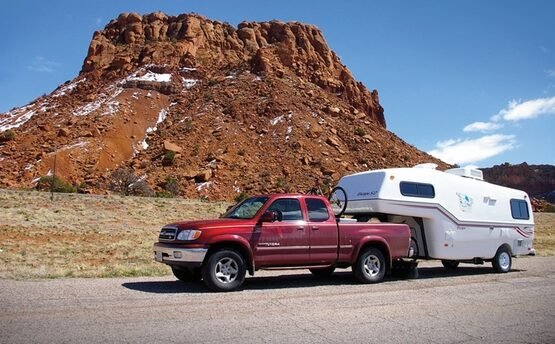 small-camping-trailers-fifth-wheeler-camper-trailer