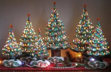 ceramic-christmas-tree-with-lights-christmas-decoration-ideas-table-mantel-decor