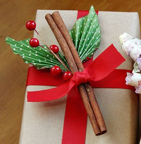 diy-christmas-gift-wrapping-ideas-natural-materials-brown-paper-cinnamon-stick