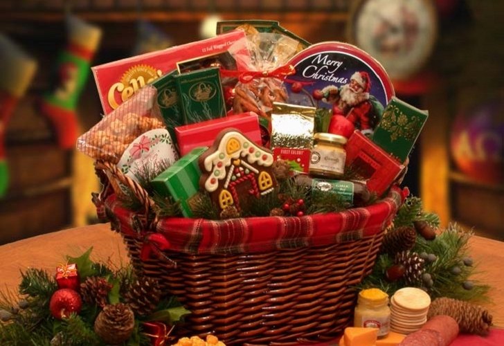 christmas-basket-ideas-diy-christmas-gift-ideas-christmas-gift-basket-ideas-holiday-basket