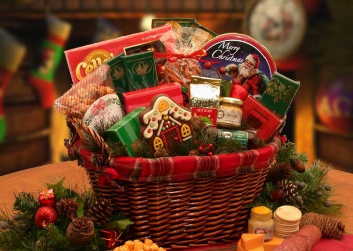 christmas-basket-ideas-diy-christmas-gift-ideas-christmas-gift-basket-ideas-holiday-basket