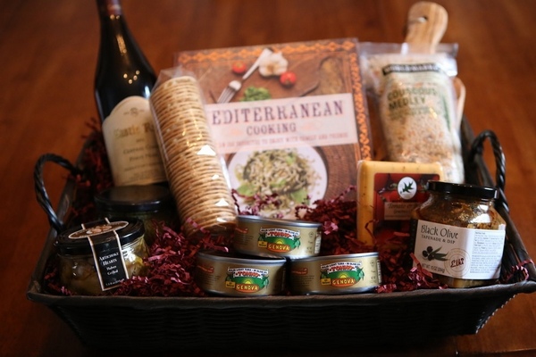  diy gourmet christmas basket