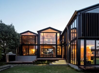 metal-building-homes-glass-walls-metal-frames-contemporary-house-architecture