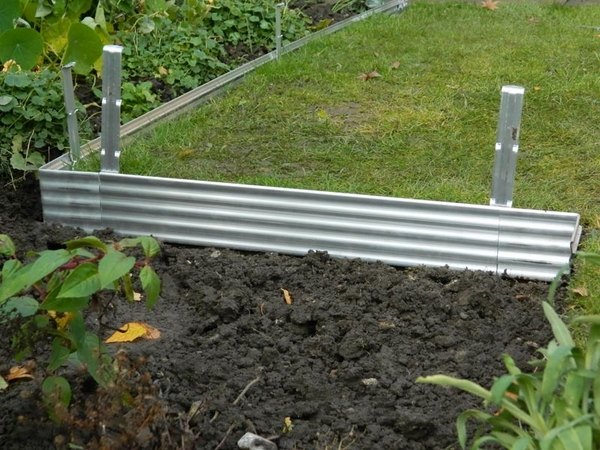 how to install metal landscape edging metal lawn edging 