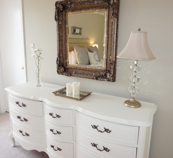 white-french-provincial-dresser-bedroom-dresser-table-lamp-wall-mirror