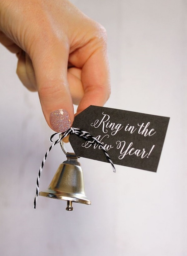 DIY party favors ideas bells to ring at midnight