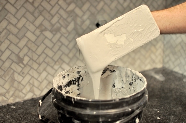 epoxy-grout-vs-cement-grout-pros-cons-what-is-epoxy-grout-how-to-apply-epoxy-grout