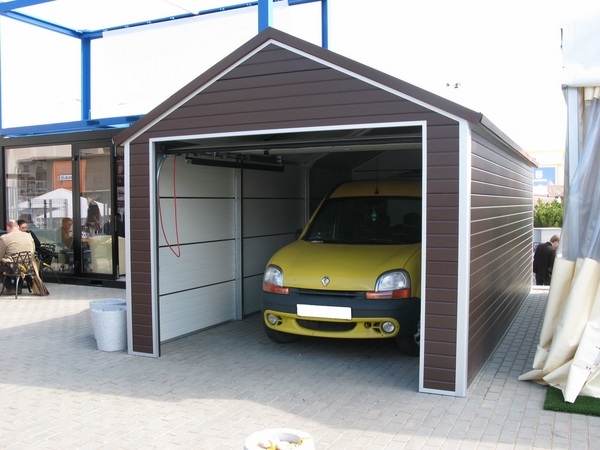 steel garage advantages disadvantages 