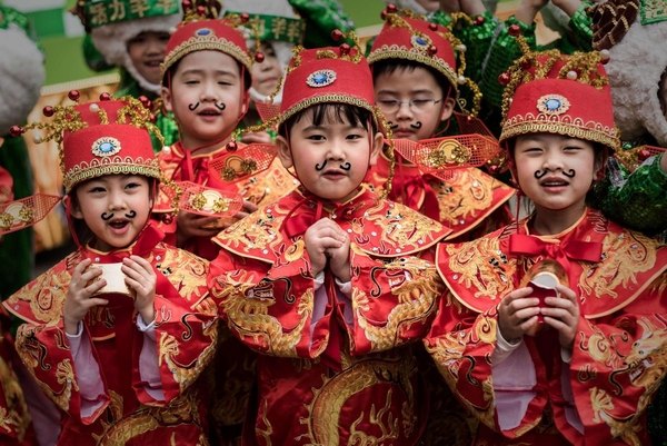 when is chinese new 2017 kids in costumes