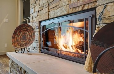 zero-clearance-fireplaces-stacked-stone-surround-fireplace-hearth