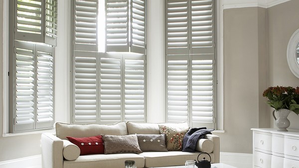 tier on tier shutters for bay windows living room