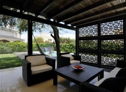 decorative-metal-screen-panels-privacy-screen-ideas-modern-patio-design-ideas