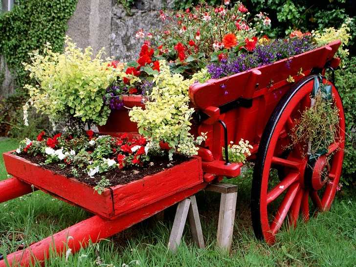 Flower Cart Ideas A Charming Element, Flower Garden Decoration Ideas