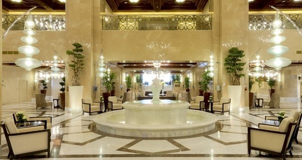 spectacular fountains indoor 