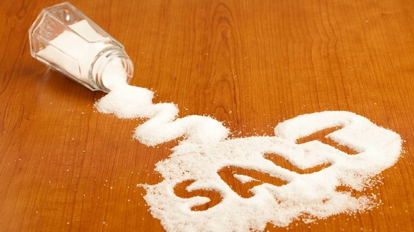 How-to-get-rid-of-ants-in-the-kitchen-table-salt-home-remedies