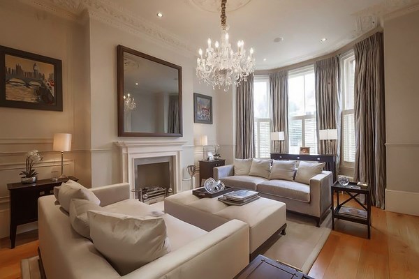 bay-window-curtains-living-room-decorating ideas sofa set crystal chandelier