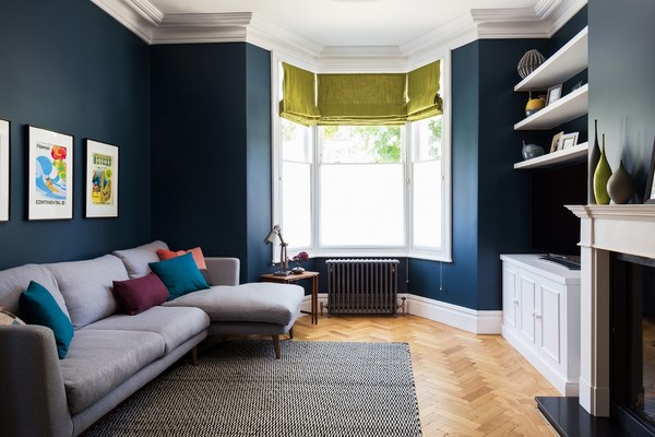 bay-window-radiators-blinds-contemporary-living-room