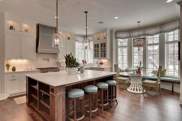 reatments kitchen island with bar stools 