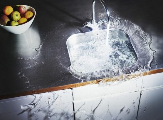 how-to-prevent-kitchen-sink-clogs-why-kitchen-sinks-get-clogged-what-items-cause-sink-clogs