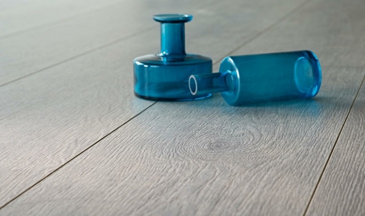 laminate flooring advantages disadvantages maintenance