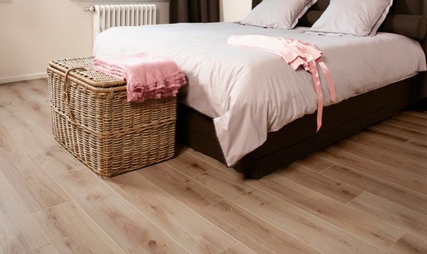 bedroom flooring laminate floors vs hardwood floors