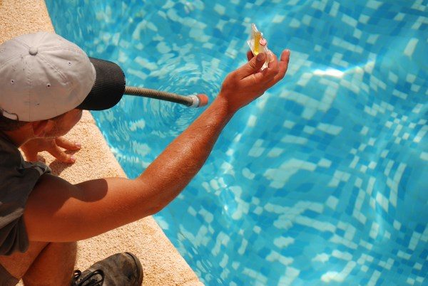 saltwater advantages disadvantages maintenance garden pool ideas