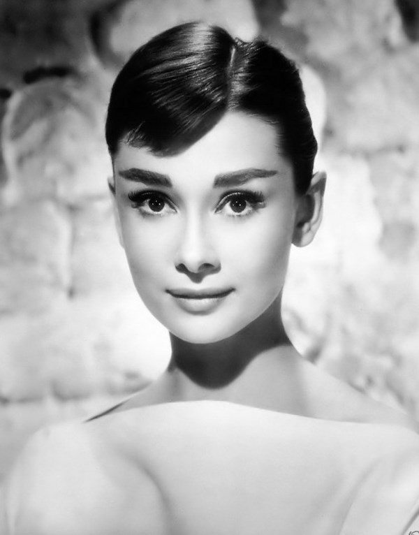 Audrey Hepburn Pixie haircut iconic 50s hairsyles for short hair