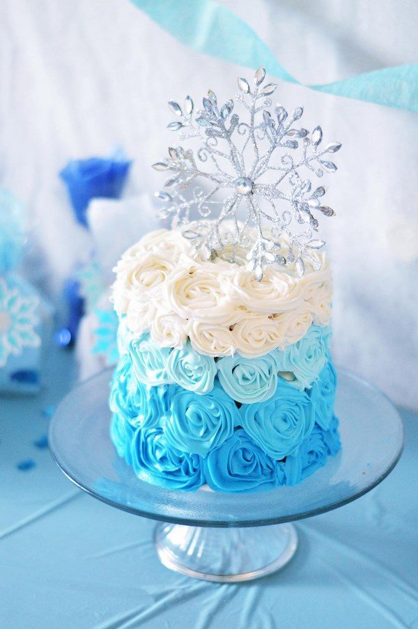 DIY-Frozen-cake-blue-white-ombre-birthday-party-themes