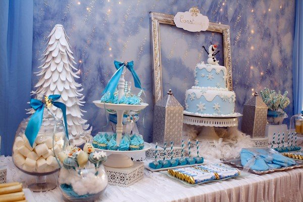 how to organize the best frozen themed party table decor ideas