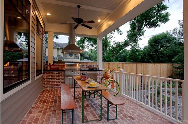veranda with railings outdoor dining furniture ideas