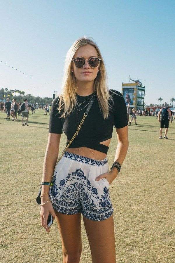 cool festival fashion ideas shorts and top