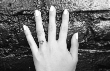 diamond-tattoo-finger-diamond-tattoo-small